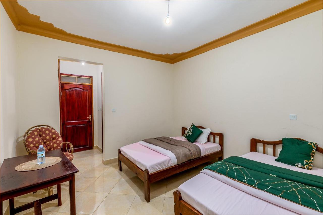 Airport Side Hotel Энтеббе Экстерьер фото